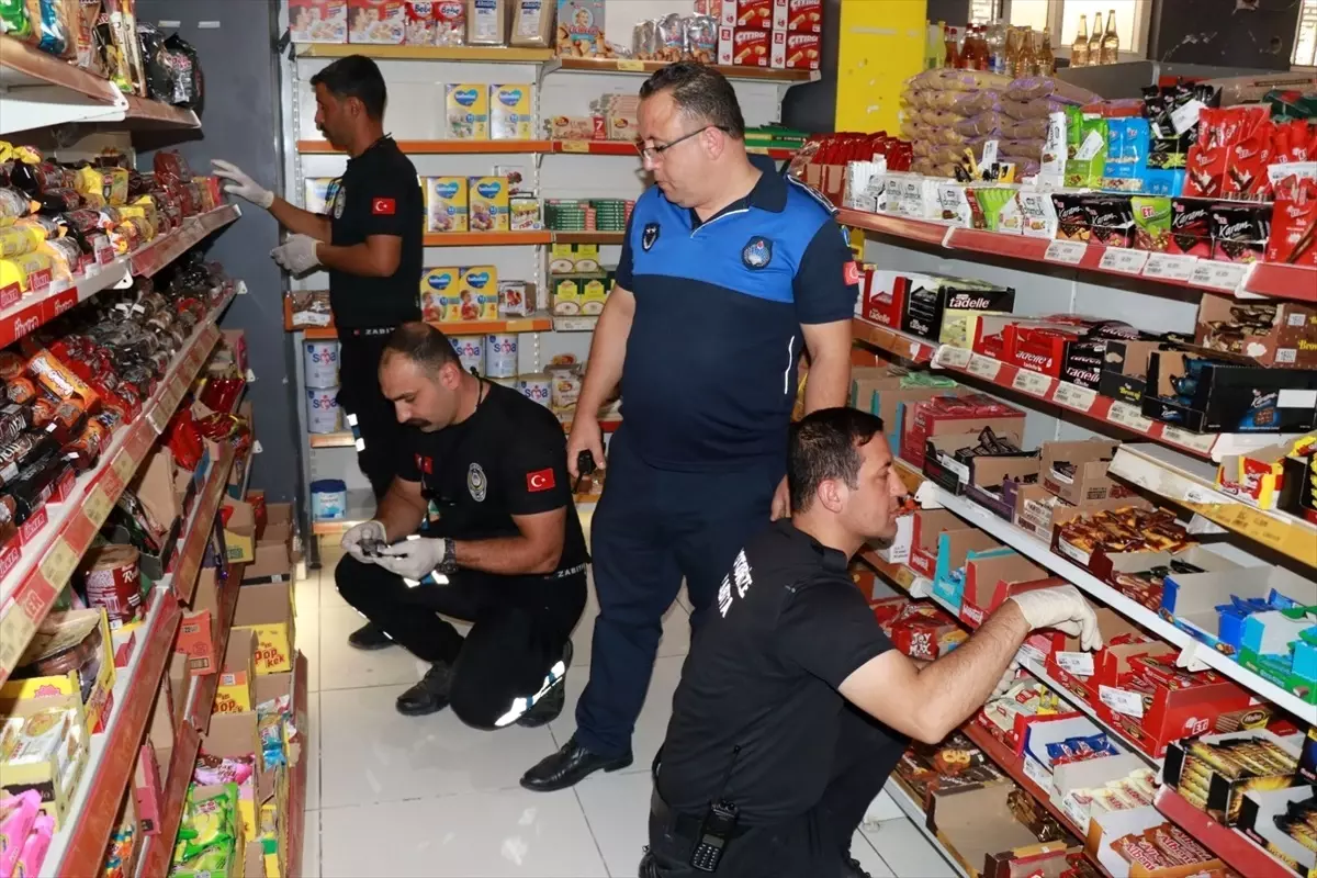 Şanlıurfa’da Son Kullanma Tarihi Geçmiş 2 Bin 100 Gıda Ürünü İmha Edildi