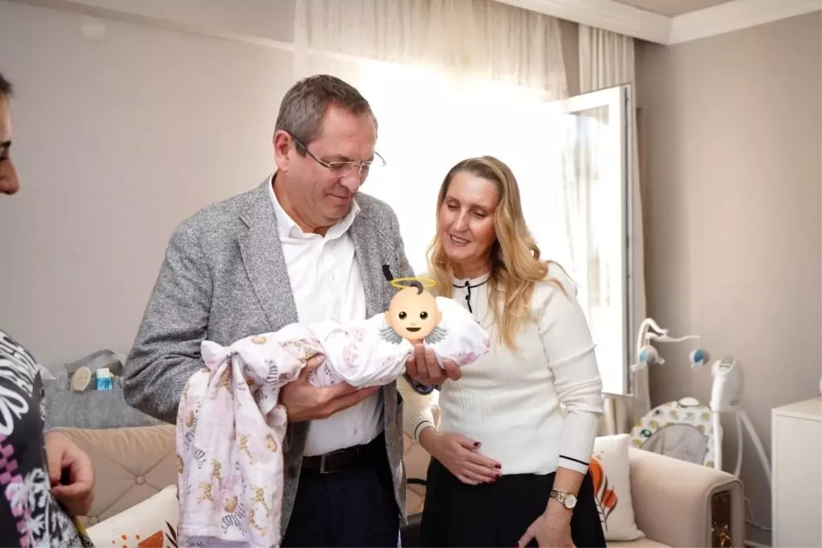 Ayvalık’ta ‘Hoş Geldin Bebek’ Projesi ile Yeni Doğan Ailelere Destek