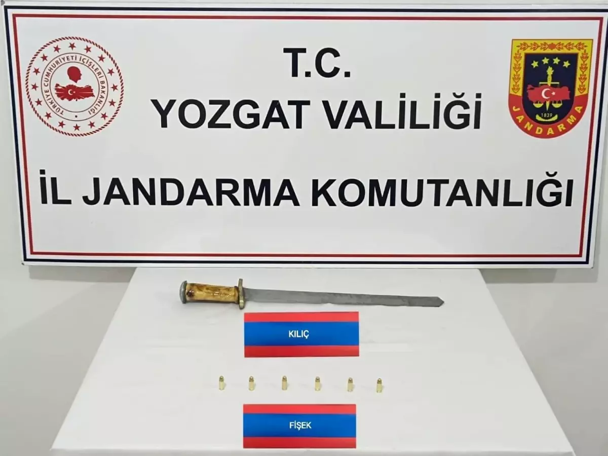 Yerköy’de Jandarmadan Silah ve Kılıç Ele Geçirildi